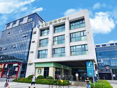 宝山区·场中路地铁上盖·贺海创新中心·精装办公写字楼出租